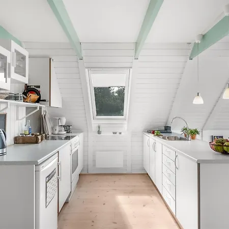 Prázdninový dům Piotr - 800m From The Sea By Interhome *